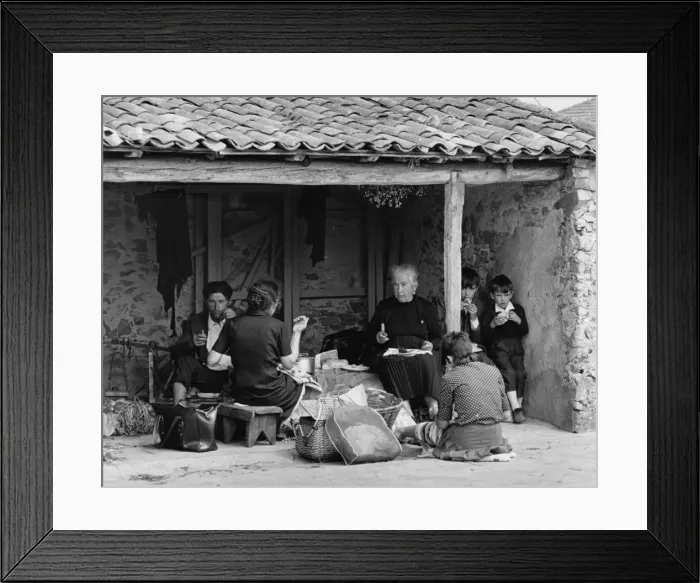 Framed Print : Portuguese family having a picnic