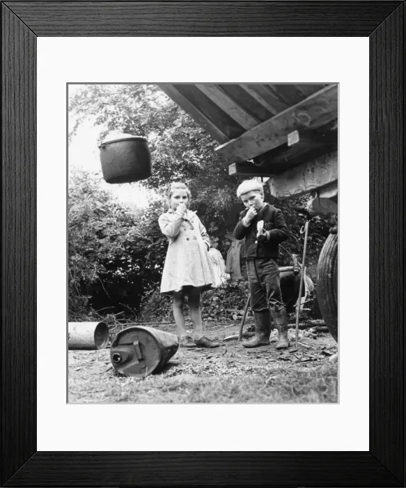 Framed Print : Gipsy boy and girl, eating out of doors Framed Print : Gipsy boy and girl, eating out of doors