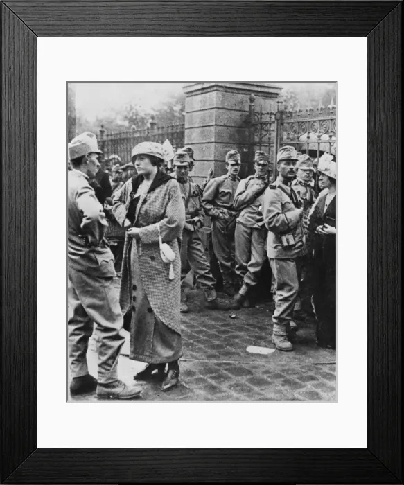 Framed Print : Prague 1914, soldiers called up Framed Print : Prague 1914, soldiers called up
