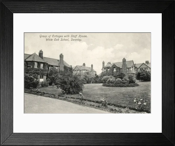 Framed Print : White Oak School, Swanley, Kent Framed Print : White Oak School, Swanley, Kent