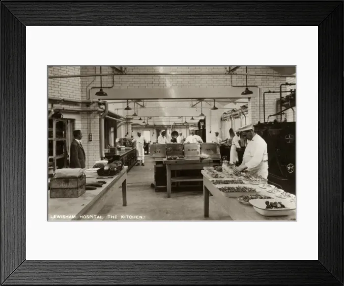 Framed Print : Lewisham Hospital kitchens, south east London Framed Print : Lewisham Hospital kitchens, south east London