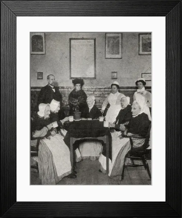 Framed Print : Elderly women inmates over 90, Holborn Union Workhouse Framed Print : Elderly women inmates over 90, Holborn Union Workhouse