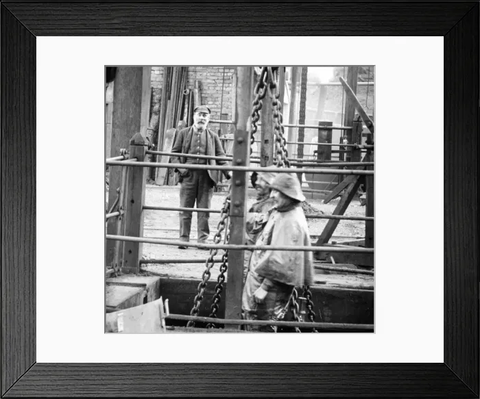 Framed Print : Shaft inspection, Glyn Pits, Pontypool, South Wales Framed Print : Shaft inspection, Glyn Pits, Pontypool, South Wales