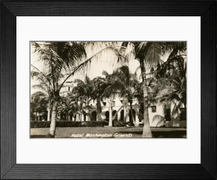 Framed Print : Hotel Washington Grounds Framed Print : Hotel Washington Grounds