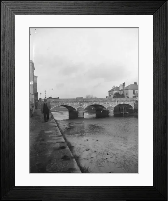 Framed Print : View of the New Bridge, Haverfordwest, South Wales Framed Print : View of the New Bridge, Haverfordwest, South Wales