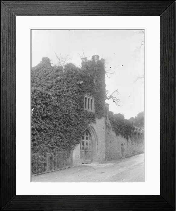 Framed Print : Porth Mawr Gate, Crickhowell, Powys, Mid Wales Framed Print : Porth Mawr Gate, Crickhowell, Powys, Mid Wales