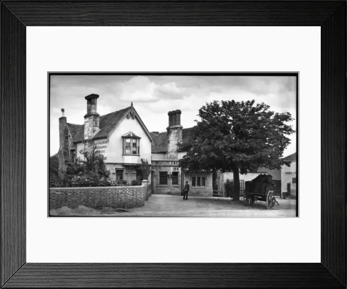 Framed Print : Swan Inn, Southdown Brewery, Sussex Framed Print : Swan Inn, Southdown Brewery, Sussex