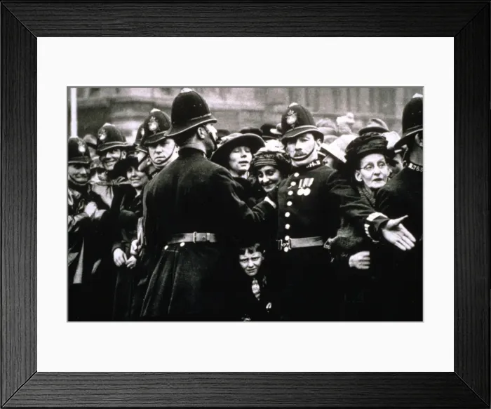 Framed Print : Policemen on duty in London Framed Print : Policemen on duty in London