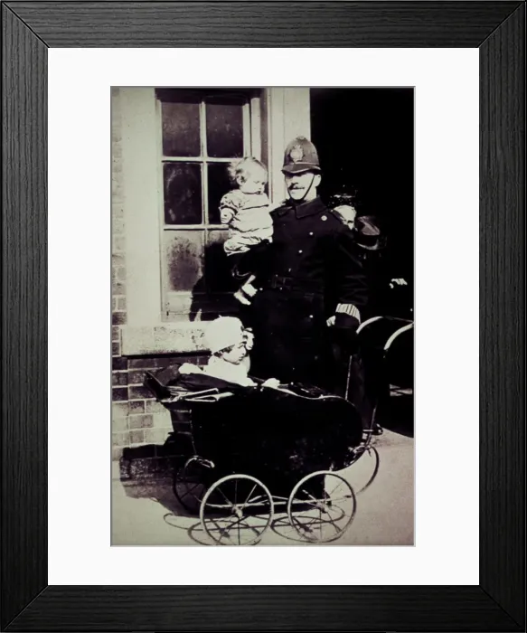 Framed Print : Policeman with two children Framed Print : Policeman with two children