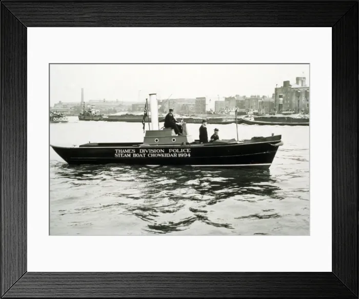 Framed Print : Metropolitan Police boat on the River Thames Framed Print : Metropolitan Police boat on the River Thames