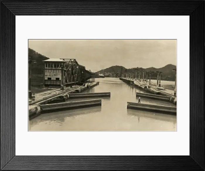 Framed Print : Lock closeing behind a vessel Framed Print : Lock closeing behind a vessel