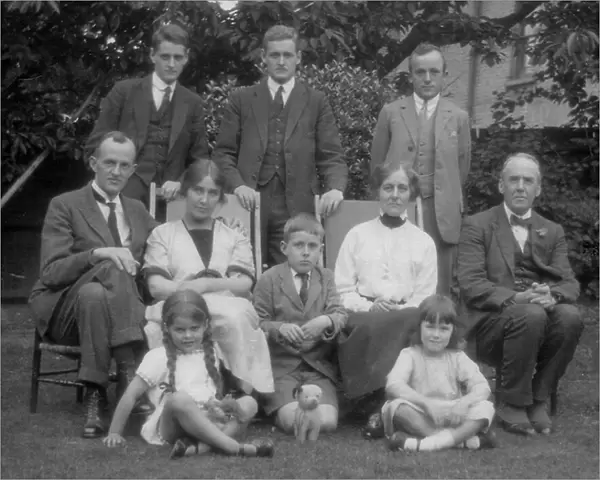 Helen Grace Culverwell Marsh Lambert and her family - circa 1924