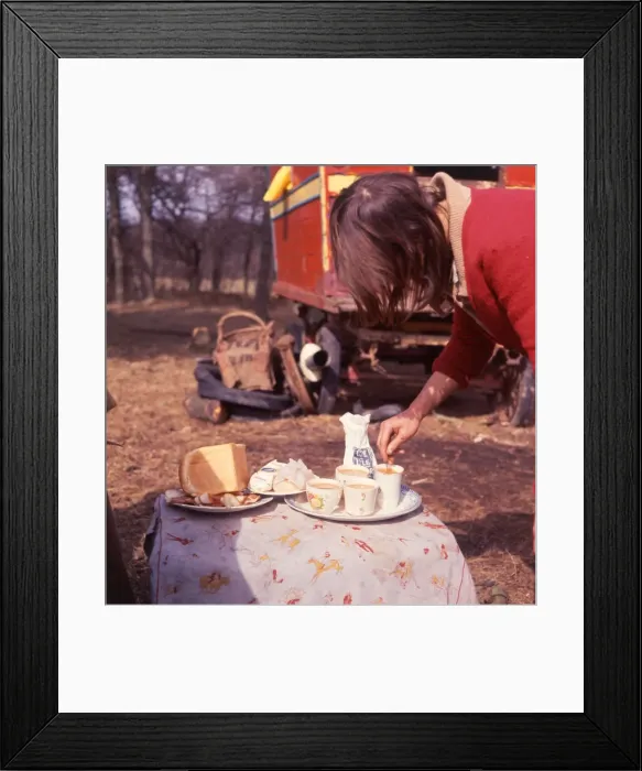 Framed Print : Gipsy woman making tea, Charlwood, Surrey Framed Print : Gipsy woman making tea, Charlwood, Surrey