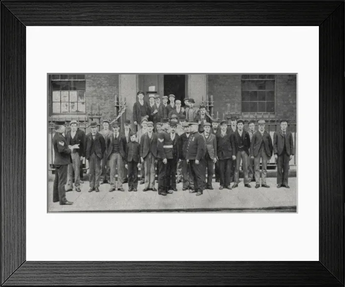 Framed Print : New army recruits, St Georges Barraacks, London Framed Print : New army recruits, St Georges Barraacks, London