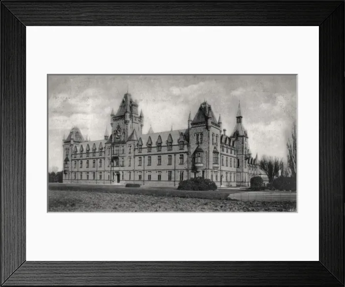 Framed Print : Victoria Patriotic Asylum, Wandsworth Common, London Framed Print : Victoria Patriotic Asylum, Wandsworth Common, London