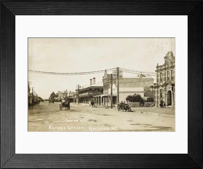 Framed Print : Hamilton, New Zealand Framed Print : Hamilton, New Zealand