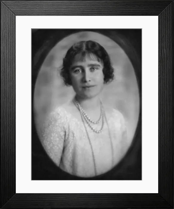 Framed Print : Lady Elizabeth Bowes-Lyon, Duchess of York Framed Print : Lady Elizabeth Bowes-Lyon, Duchess of York