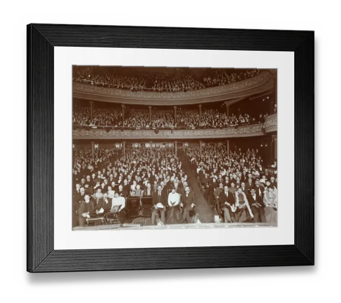 Framed Print : Theatre Audience in New York Framed Print : Theatre Audience in New York