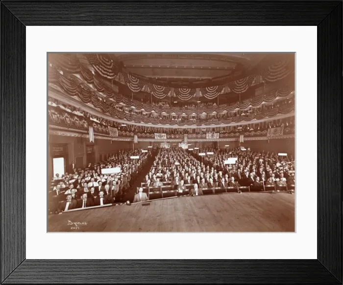 Framed Print : Theatre Audience in New York Framed Print : Theatre Audience in New York