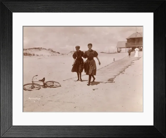 Framed Print : Southampton, Long Island Framed Print : Southampton, Long Island