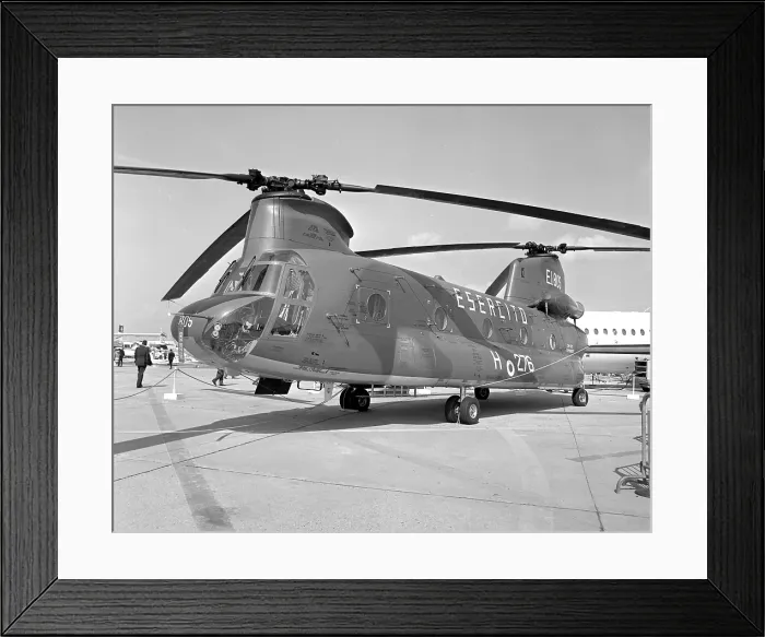 Framed Print : Elicotteri Meridionali CH-47C Chinook MM80827 - E.I.805 Framed Print : Elicotteri Meridionali CH-47C Chinook MM80827 - E.I.805