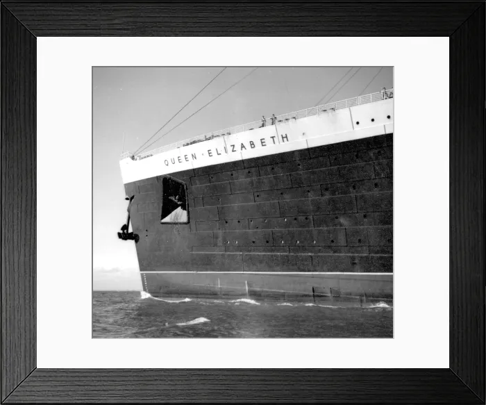 Framed Print : RMS Queen Elizabeth Framed Print : RMS Queen Elizabeth