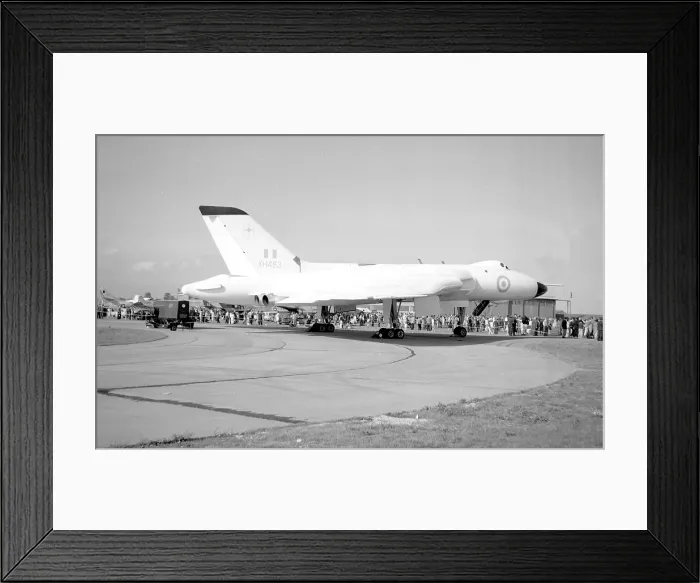Framed Print : Avro Vulcan B.1A XH483 Framed Print : Avro Vulcan B.1A XH483