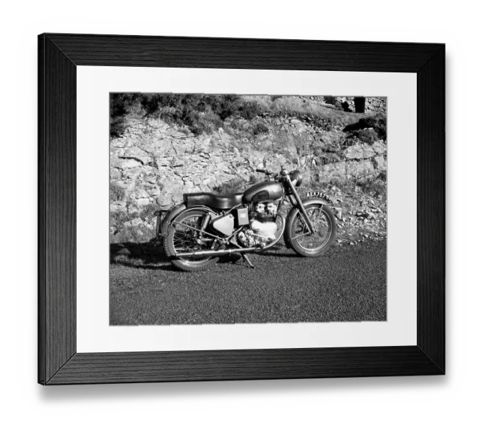 Framed Print : Royal Enfield Meteor 700cc motorcycle Framed Print : Royal Enfield Meteor 700cc motorcycle