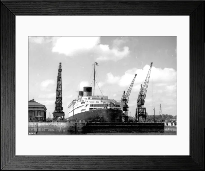 Framed Print : RMS Queen Elizabeth Framed Print : RMS Queen Elizabeth