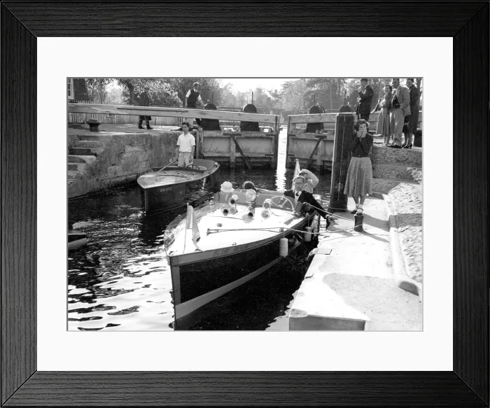 Framed Print : Motorboat at a canal lock in England Framed Print : Motorboat at a canal lock in England