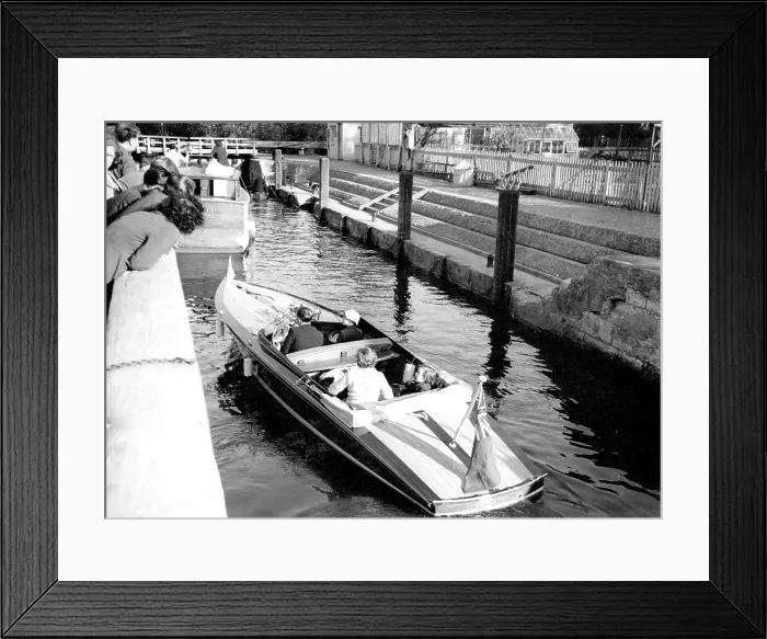 Framed Print : Motorboat at a canal lock in England Framed Print : Motorboat at a canal lock in England