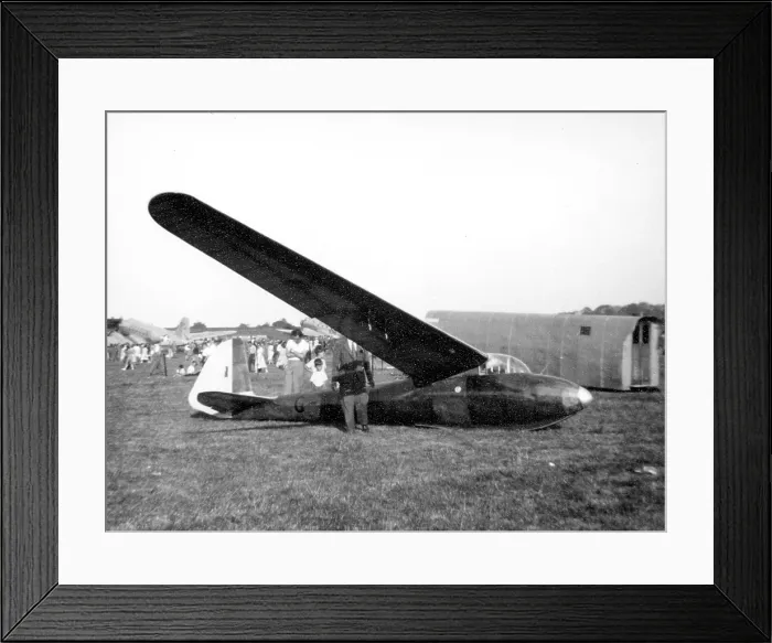 Framed Print : Elliotts of Newbury Eon Olympia 1 Framed Print : Elliotts of Newbury Eon Olympia 1