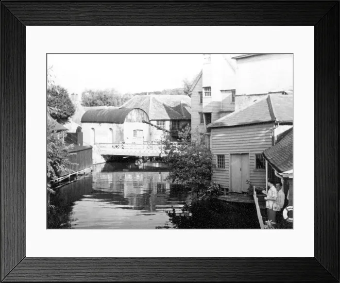 Framed Print : River Thames Framed Print : River Thames