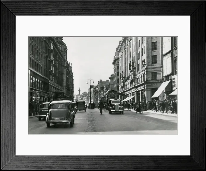 Framed Print : The Strand from Wellington Street, London Framed Print : The Strand from Wellington Street, London