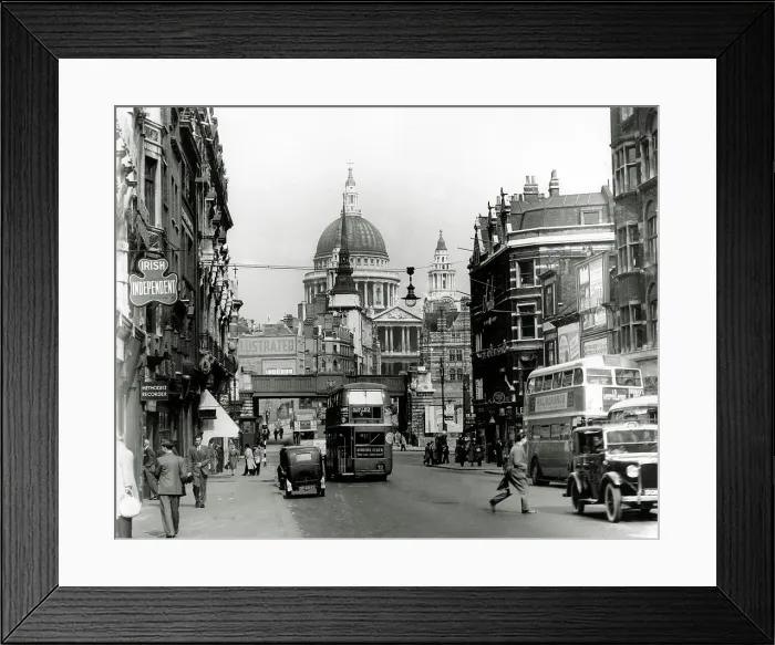 Framed Print : Ludgate Hill - view toward St. Paul's Cathedral, London Framed Print : Ludgate Hill - view toward St. Paul's Cathedral, London