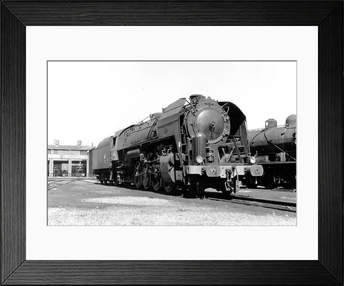 Framed Print : SNCF locomotive 141 R 145