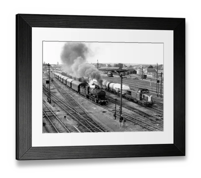 Framed Print : SNCF locomotives 140 C 37 and BB 65042 Framed Print : SNCF locomotives 140 C 37 and BB 65042