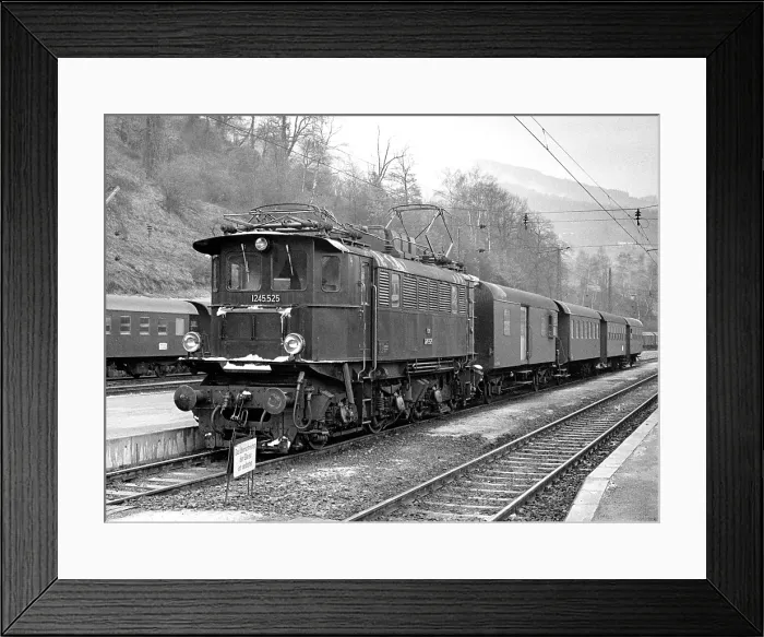 Framed Print : OBB Locomotive 1245.525 Framed Print : OBB Locomotive 1245.525