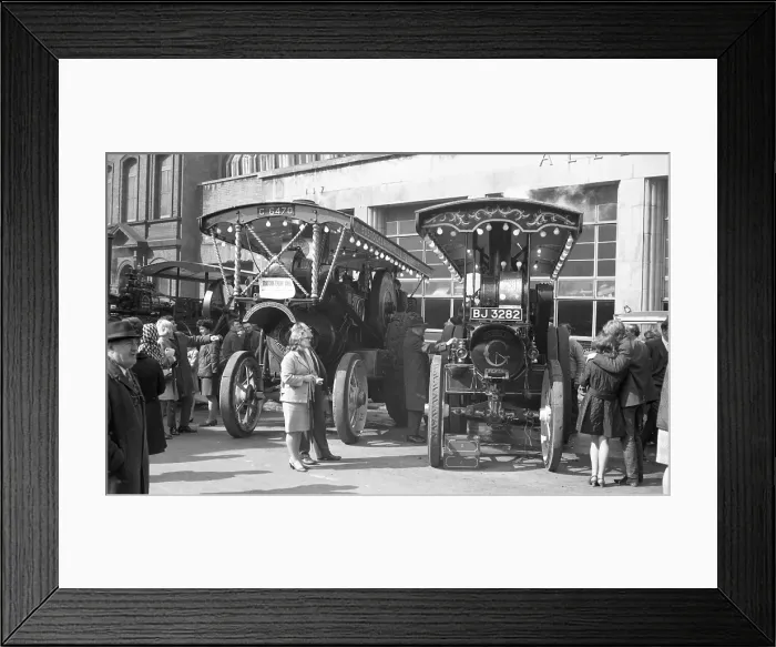 Framed Print : Garrett Tractor Rob Roy and Burrell SRL Nero Framed Print : Garrett Tractor Rob Roy and Burrell SRL Nero