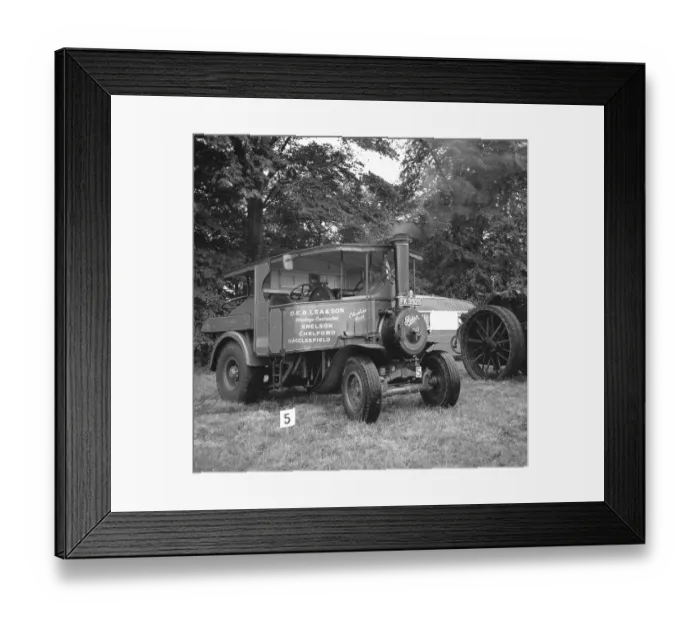 Framed Print : Foden Tractor number: 13222, Elizabeth Framed Print : Foden Tractor number: 13222, Elizabeth