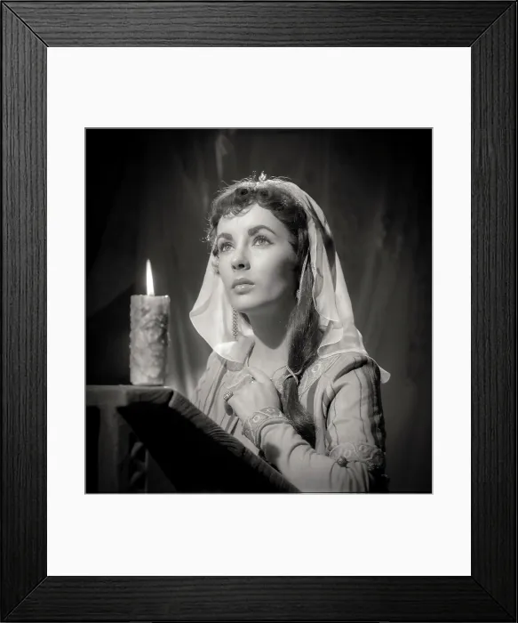 Framed Print : Elizabeth Taylor, actress (1932-2011), London Framed Print : Elizabeth Taylor, actress (1932-2011), London