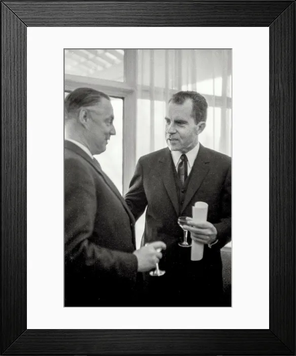 Framed Print : Richard Nixon, US president, (1913-1994), London Framed Print : Richard Nixon, US president, (1913-1994), London