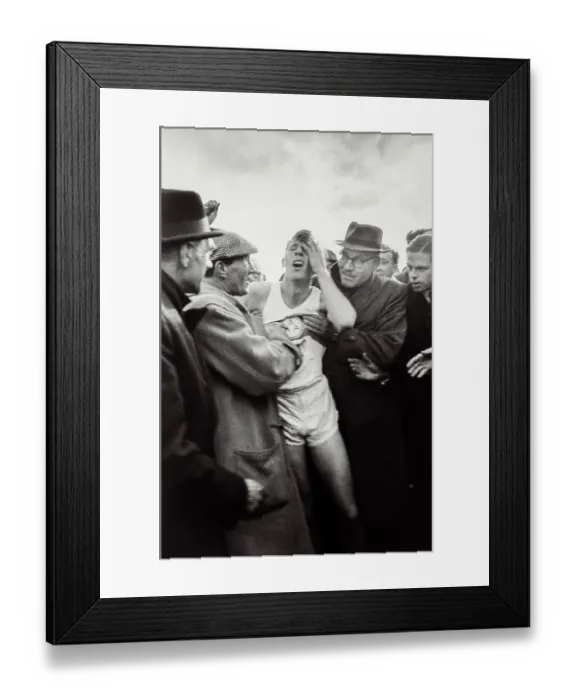Framed Print : Roger Bannister, Neurologist, (1929-2018) Framed Print : Roger Bannister, Neurologist, (1929-2018)