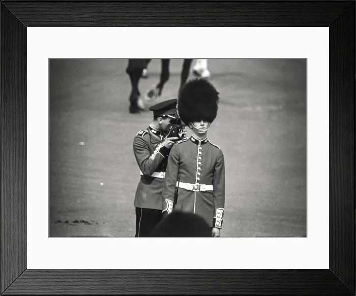 Framed Print : Two royal guards, London Framed Print : Two royal guards, London