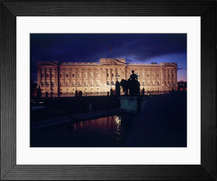 Framed Print : Buckingham Palace by night, London Date: circa 1960s Framed Print : Buckingham Palace by night, London Date: circa 1960s