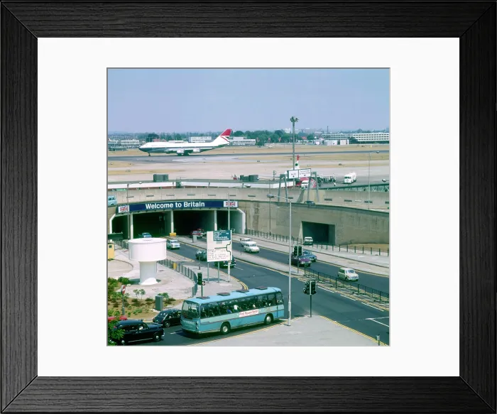Framed Print : London Heathrow Airport, Welcome to Britain. Date: circa 1960s Framed Print : London Heathrow Airport, Welcome to Britain. Date: circa 1960s