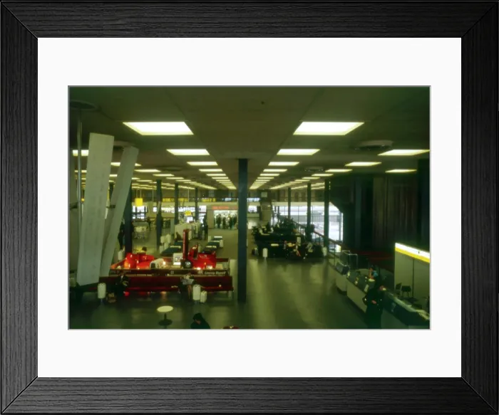 Framed Print : London Heathrow Airport Terminal (interior). Date: circa 1960s Framed Print : London Heathrow Airport Terminal (interior). Date: circa 1960s