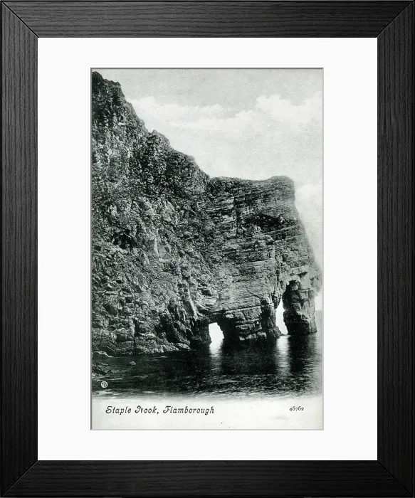 Framed Print : Staple Nook (Staple Newk or Scale Nab) - Flamborough, East Riding of Yorkshire. Date: circa 1909 Framed Print : Staple Nook (Staple Newk or Scale Nab) - Flamborough, East Riding of Yorkshire. Date: circa 1909