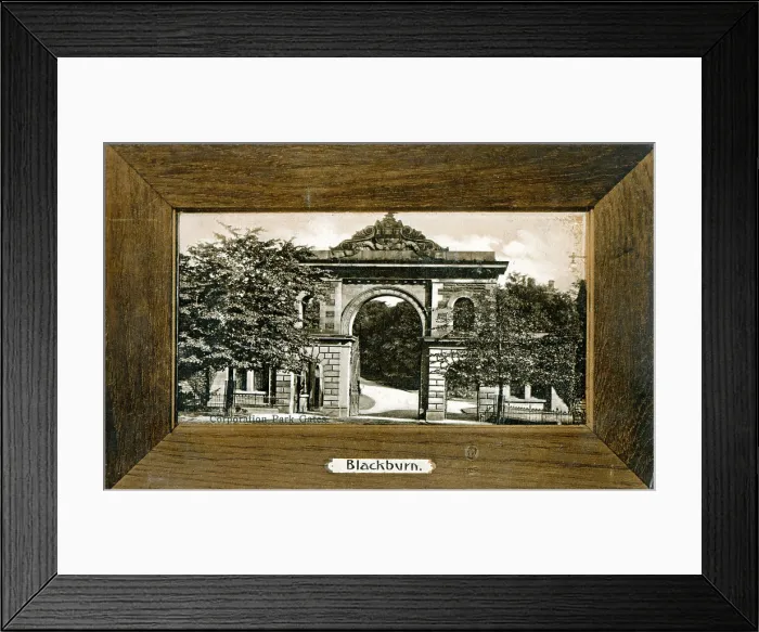 Framed Print : Corporation Park Gates, Blackburn, Lancashire Date: circa 1903