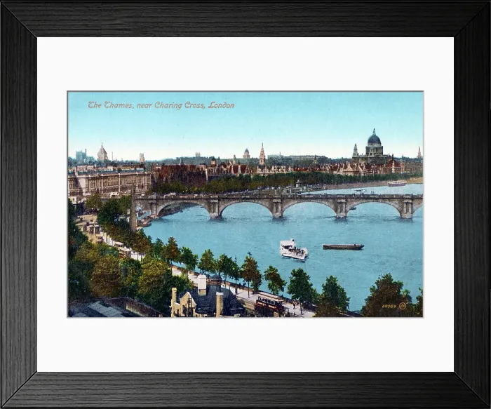 Framed Print : London - The River Thames - Embankment, Waterloo Bridge. The old bridge was demolished in 1934. Date: circa 1904 Framed Print : London - The River Thames - Embankment, Waterloo Bridge. The old bridge was demolished in 1934. Date: circa 1904